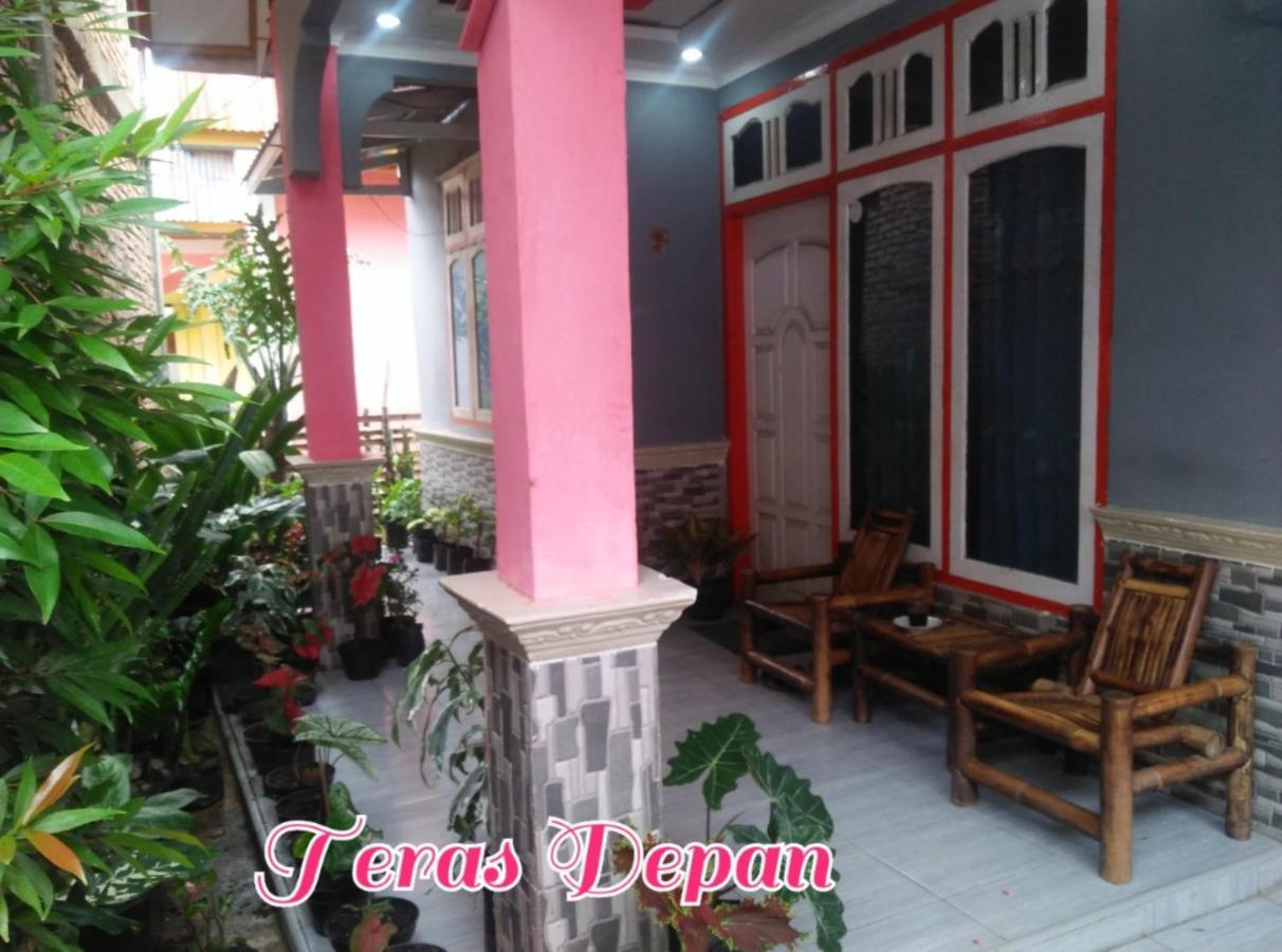 Penginapan Cantika Sungai Tutung Bagian luar foto